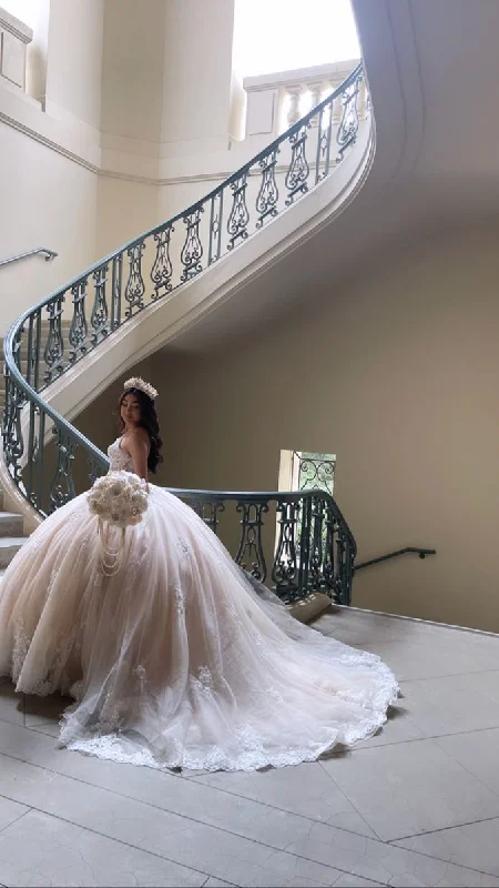 Exclusive Discounts Stunning Lace Appliques Ball Gown Wedding Dresses Princess Dress Y4593 Exclusive Discounts Stunning Lace Appliques Ball Gown Wedding Dresses Princess Dress Y4593