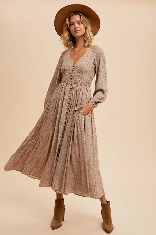 Chic Trends Unveiled Smocked Fall Floral Maxi