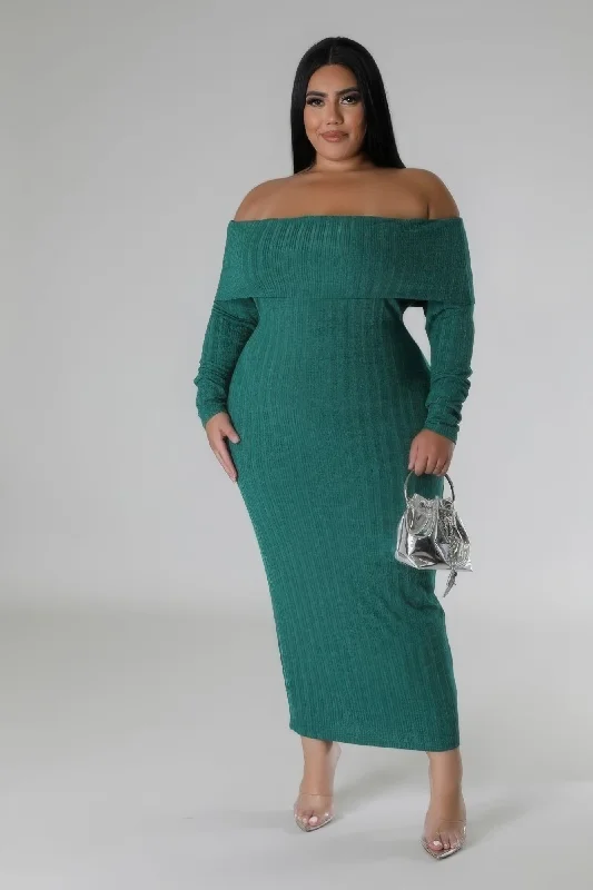 Luxe Fashion, Less Cost Off Shoulders Stretch Dress