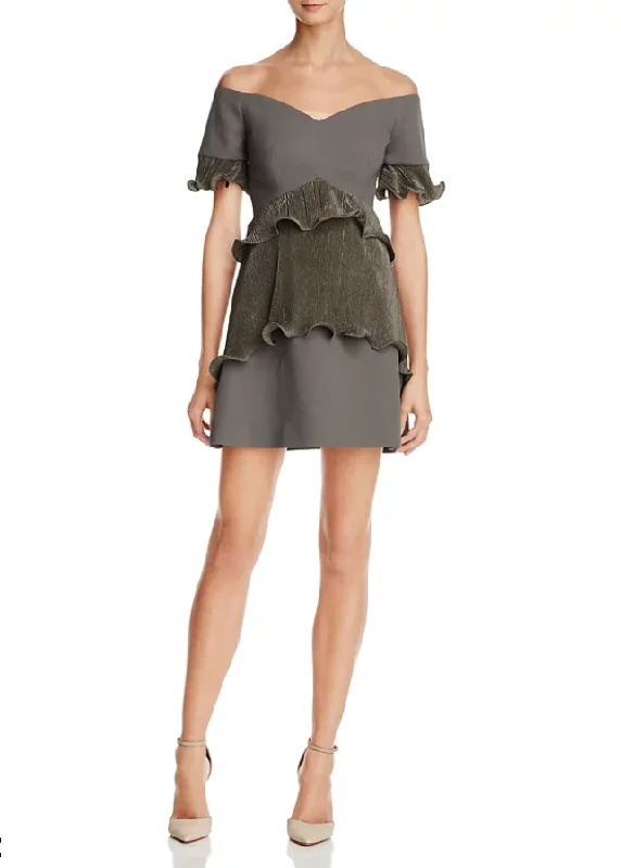 The Epitome Of Modern Women's Fashion M - talulah green textured off the shoulder mini dress