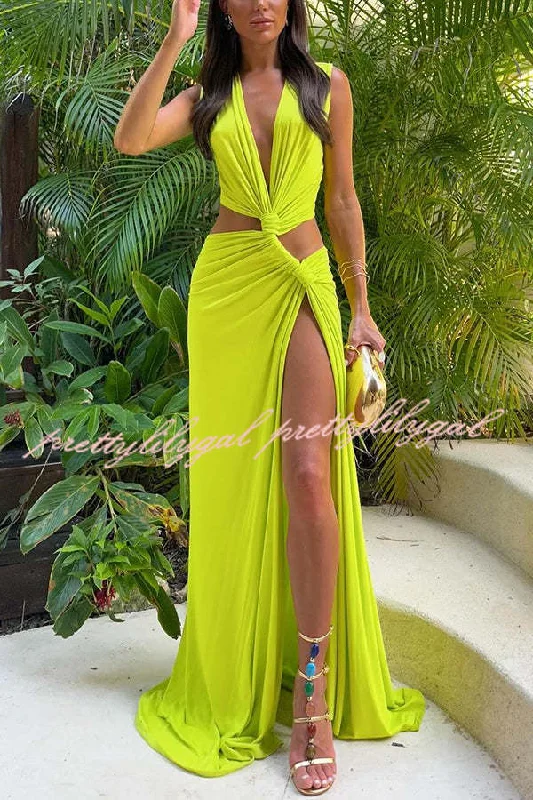 Trendy Aesthetics She’s A Winner Jersey Triple Loop Cutout Stretch Maxi Dress