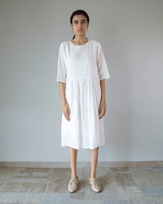 Chic Women's Clothing for Date Nights White Side Panel Dress