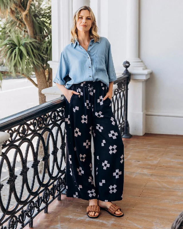 Get The Latest Trends Elm Positano Pant Navy Print